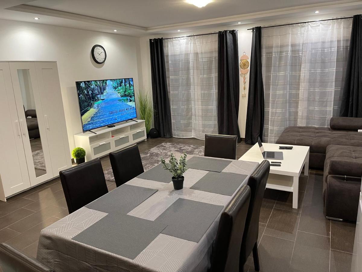 Malibu Apartman & Jacuzzi Miskolc Kültér fotó